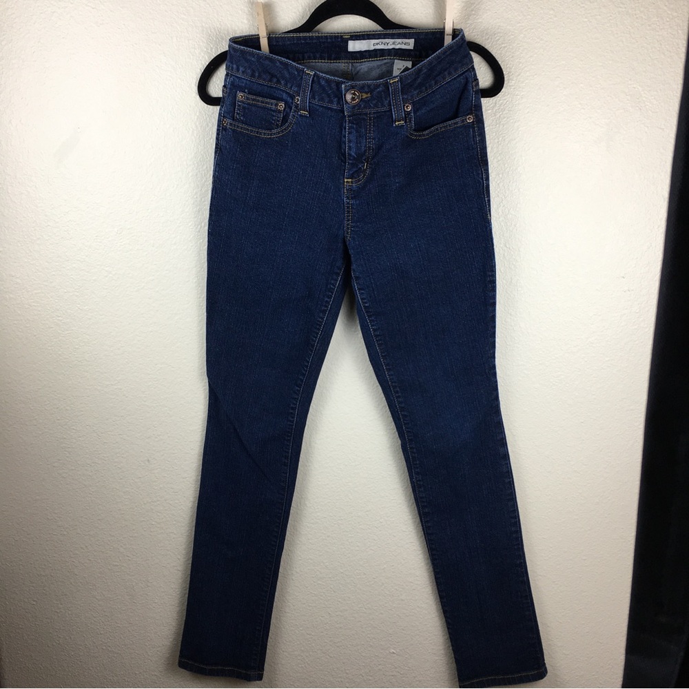 DKNY Jeans Women's Skinny Leg Med Dark Wash Size 6